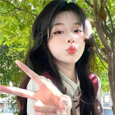 白色荣光海报
